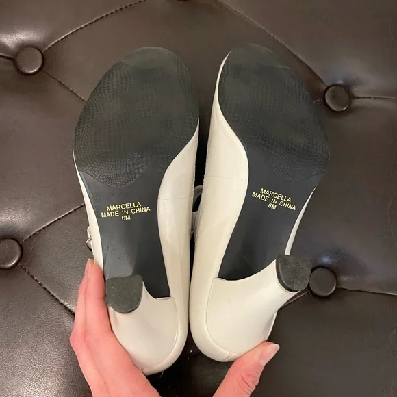 Vintage | Apostrophe | Cream Heels - Picture 5 of 15